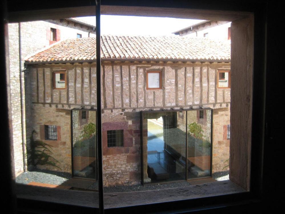 玛维修道院酒店 Santa María de Mave 外观 照片